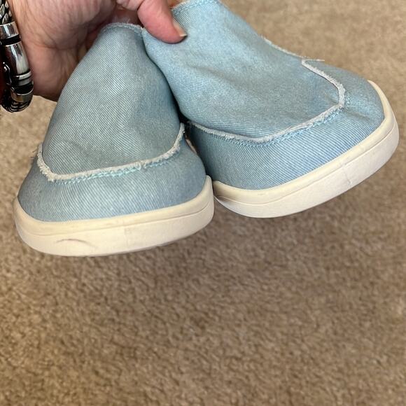 Tommy Bahama Women's kalanna Denim Slip-On Shoes - Picture 10 of 12
